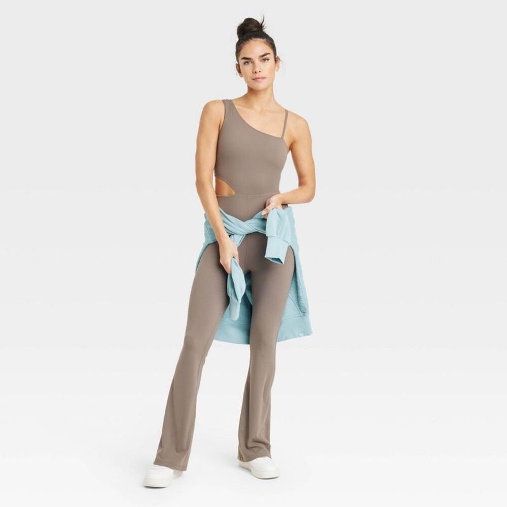 JoyLab One-Shoulder Cutout Jumpsuit in Taupe - Picture 3 of 3